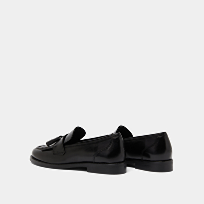 Mocassins à talons plats et pompons en cuir noir | DIE | Jonak