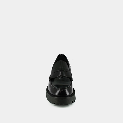 Mocassins &agrave; semelles crant&eacute;es en cuir glac&eacute; noir | RIMANA | Jonak