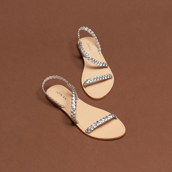 Sandales &agrave; brides tress&eacute;es en cuir m&eacute;tallis&eacute; argent | WINDY | Jonak