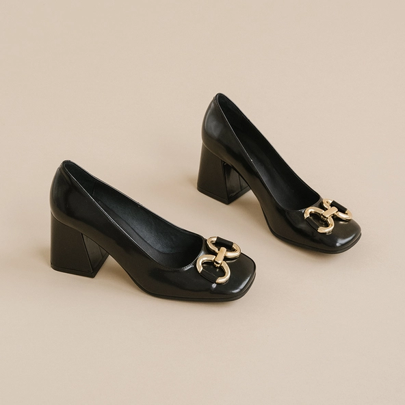 Escarpins à boucles dorées en cuir glacé noir | DOSTONY | Jonak