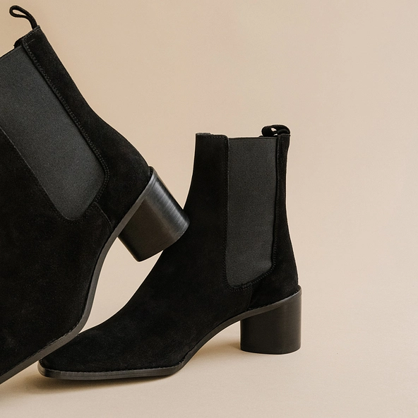 Bottines à talons moyens, bouts carrés et é... en croute noir | BERGAMOTE | Jonak