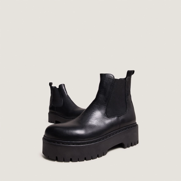 Boots à plateformes et bouts ronds en cuir noir | RAVIE | Jonak