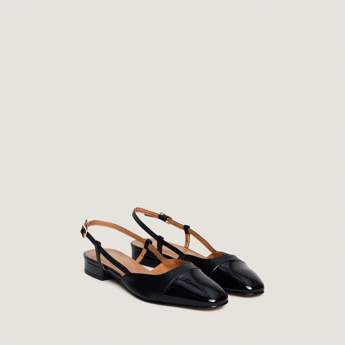 Ballerines slingbacks en vernis et cuir noir | DHAPOU | Jonak