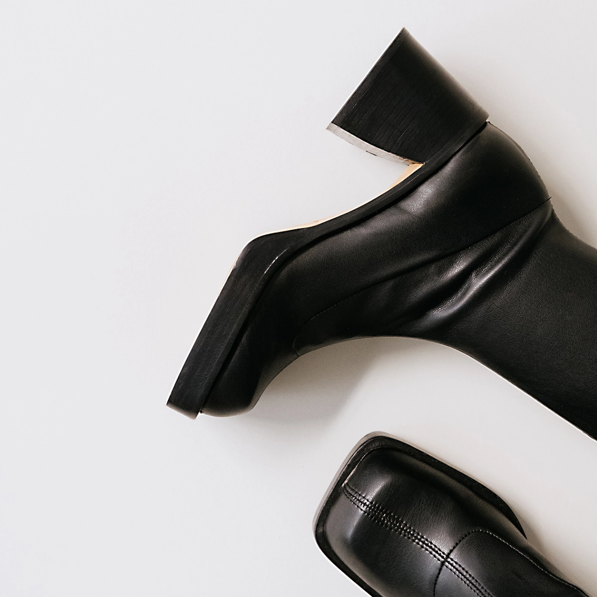 Bottes hautes à bouts carrés en textile noir | BALLOT | Jonak