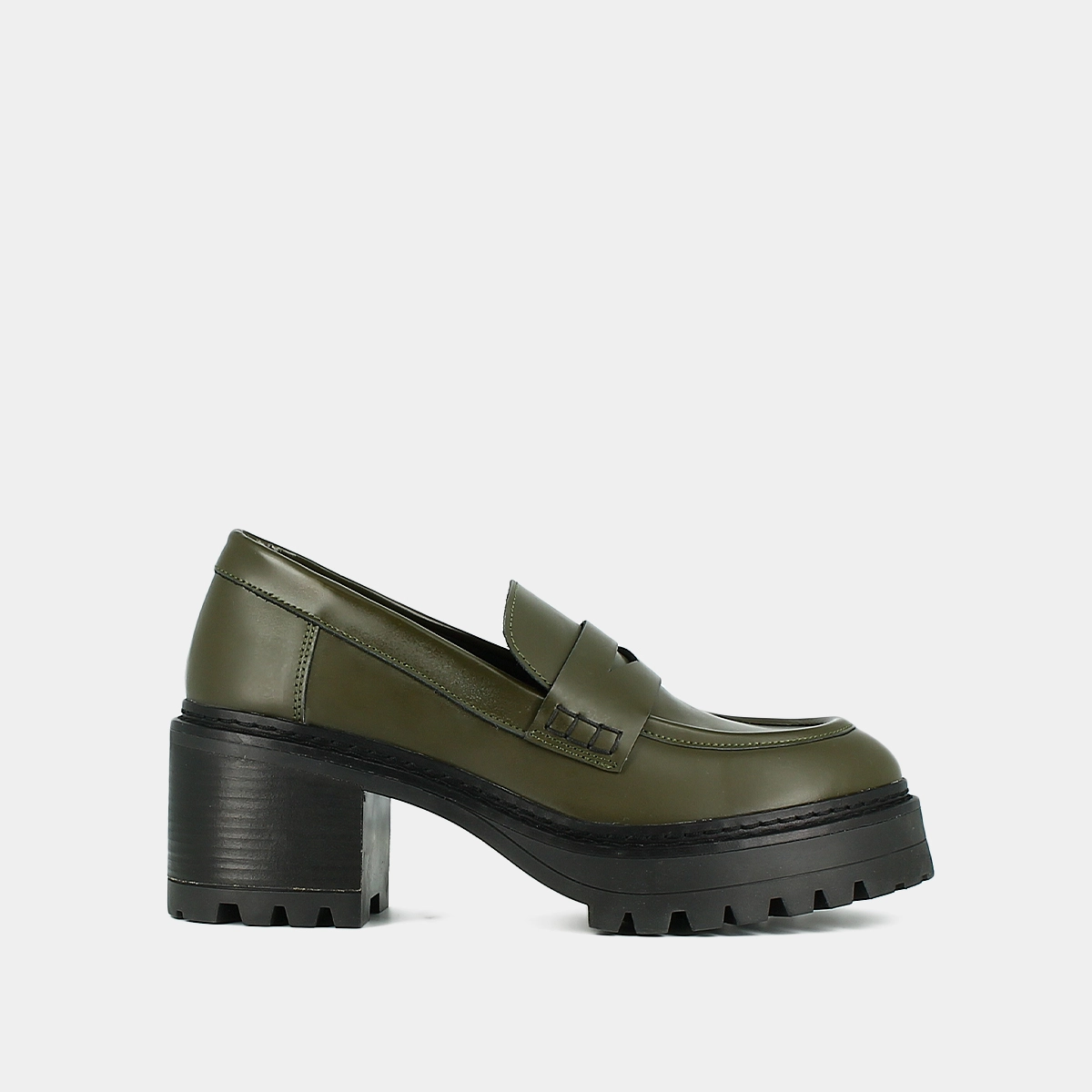Mocassins à talons et semelles crantées... en cuir glacé kaki | RHUM | Jonak