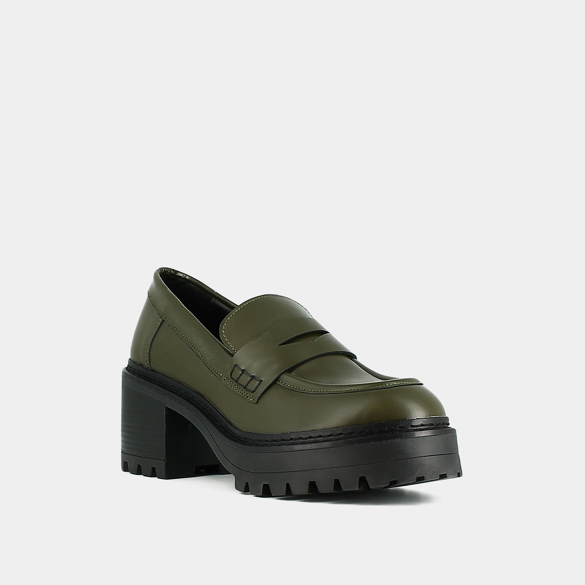 Mocassins à talons et semelles crantées... en cuir glacé kaki | RHUM | Jonak