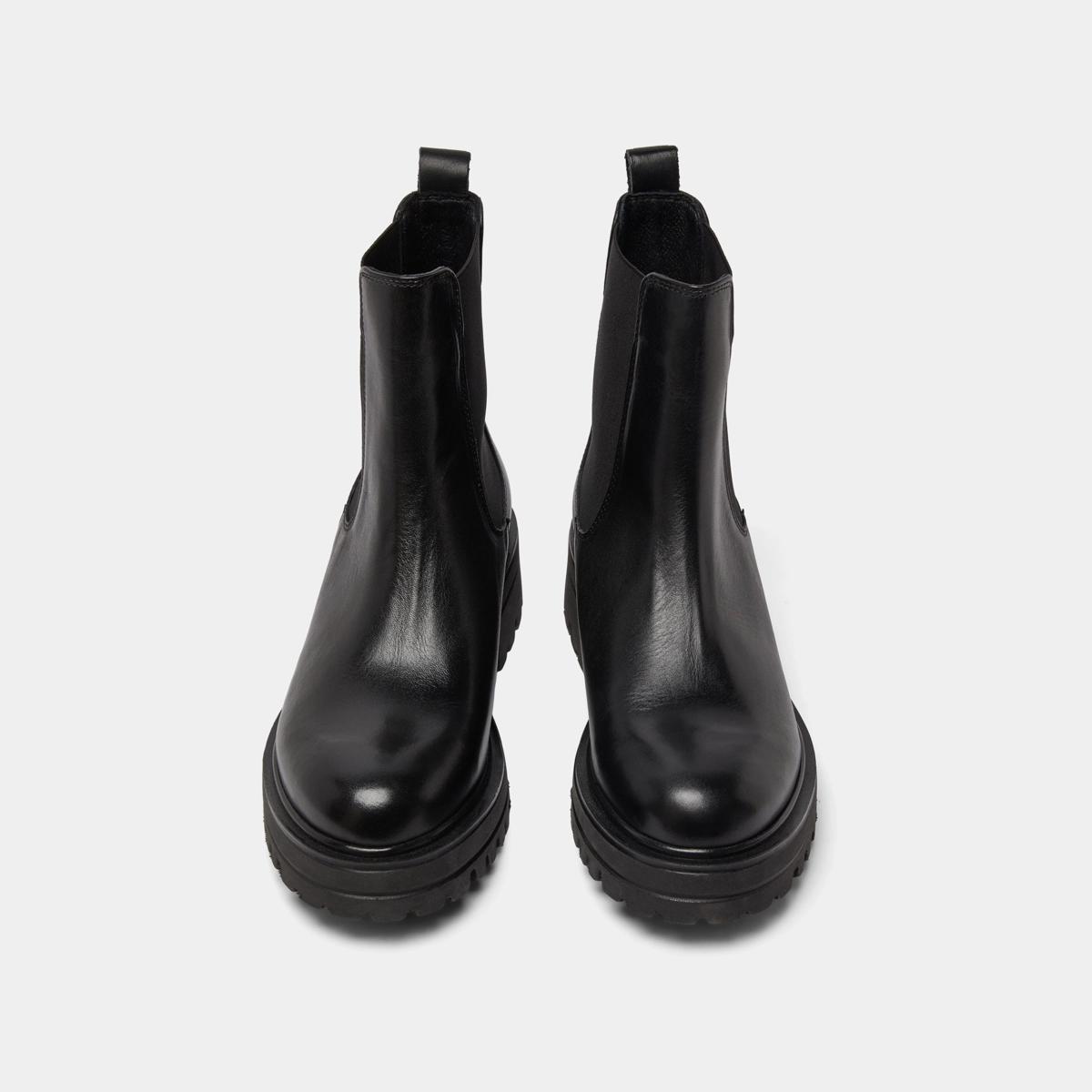 Boots &agrave; semelles crant&eacute;es et &eacute;lastiques en cuir noir | AMANDINE | Jonak