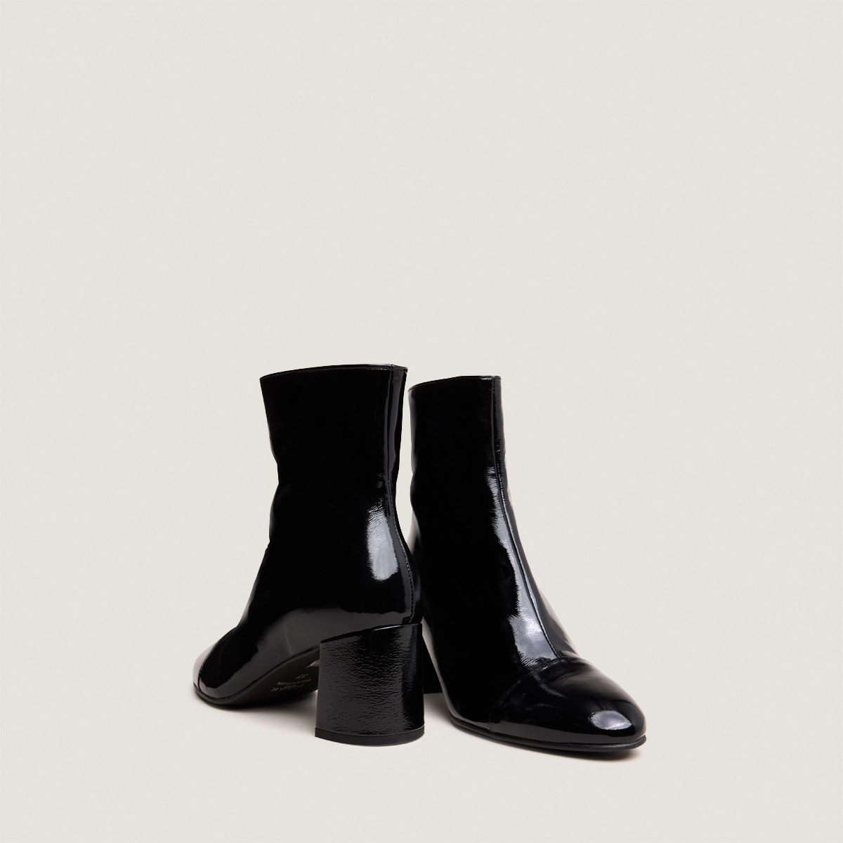 Bottines à talons en vernis plissé noir | DONIAMA | Jonak