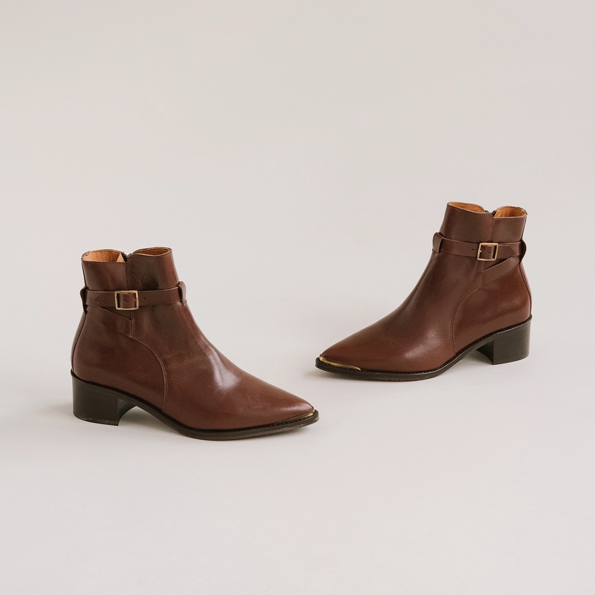 Boots à bouts pointus en cuir marron | ARGAN | Jonak