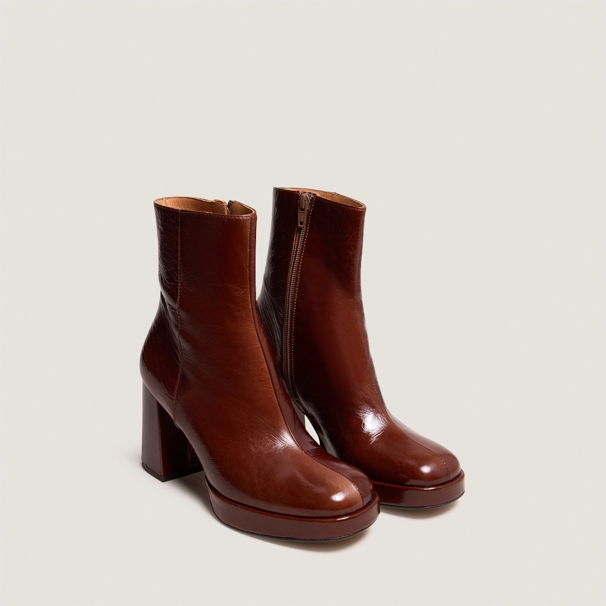 Bottines à plateformes et bouts carrés en cuir brillant marron | VORIS | Jonak