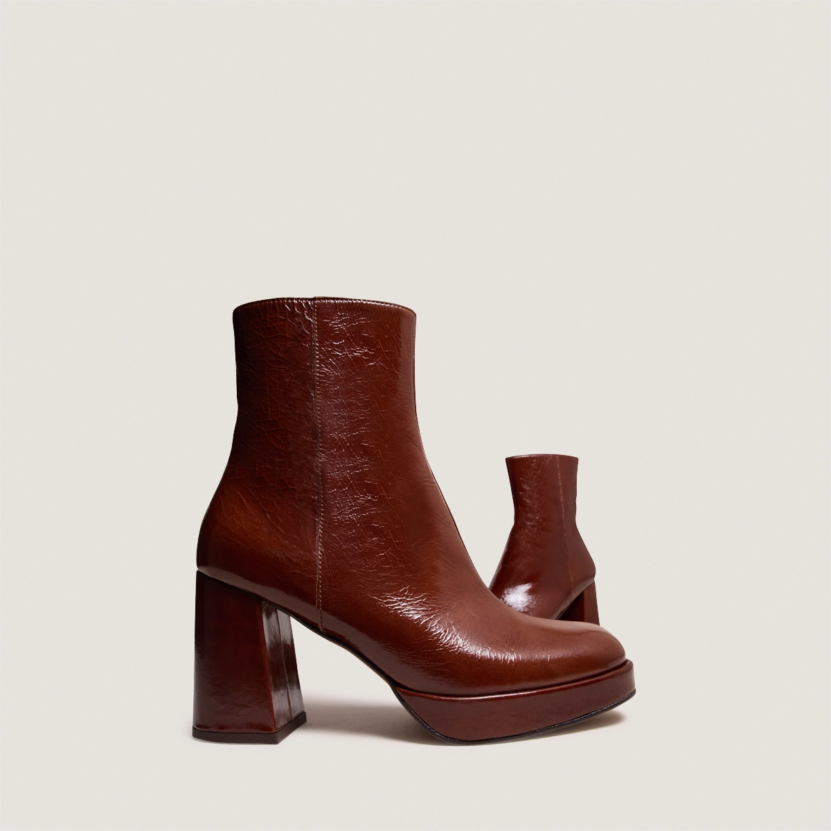Bottines à plateformes et bouts carrés en cuir brillant marron | VORIS | Jonak