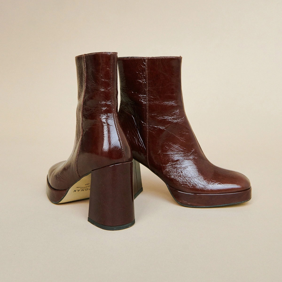 Bottines à plateformes et bouts carrés en cuir brillant marron | VORIS | Jonak