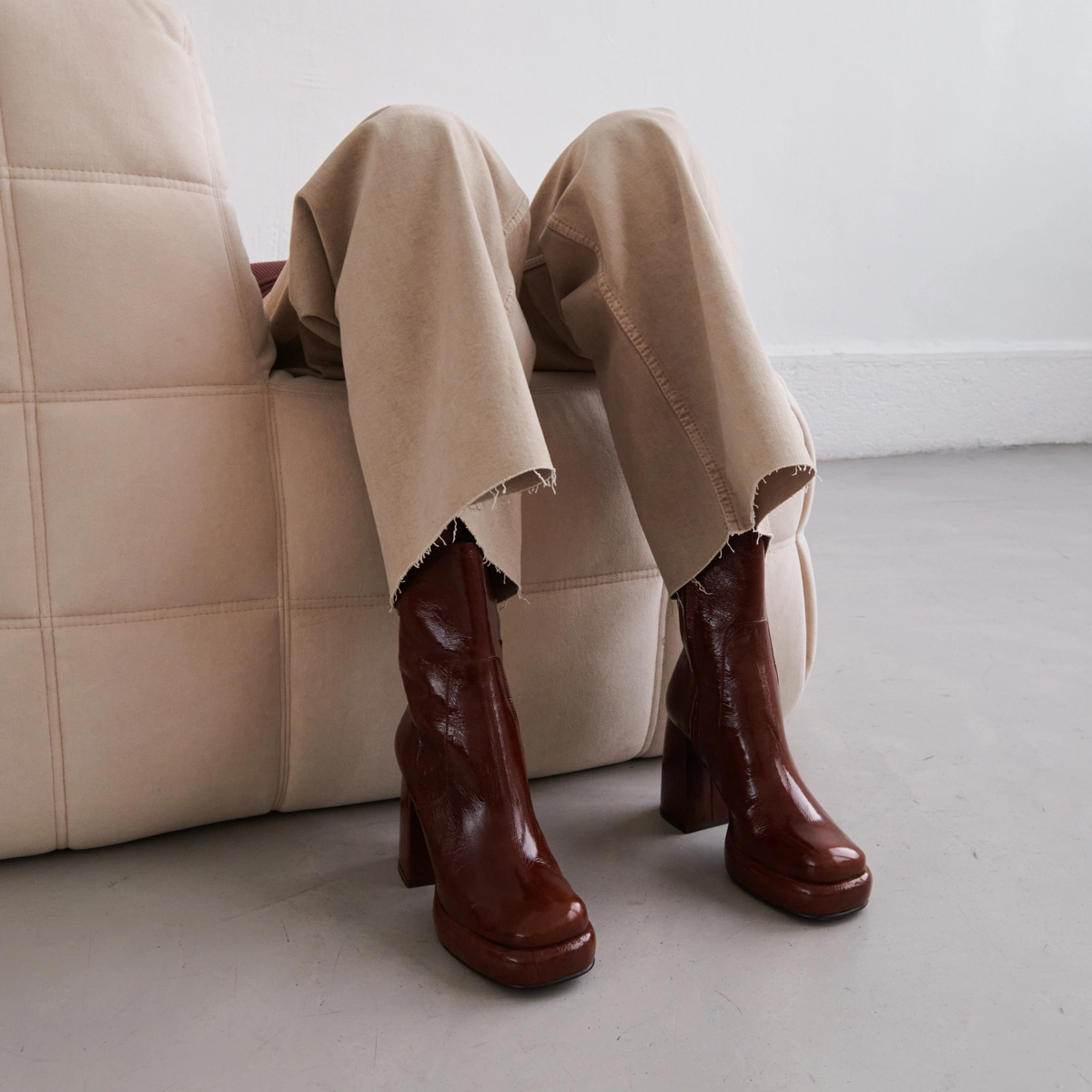 Bottines à plateformes et bouts carrés en cuir brillant marron | DENA | Jonak