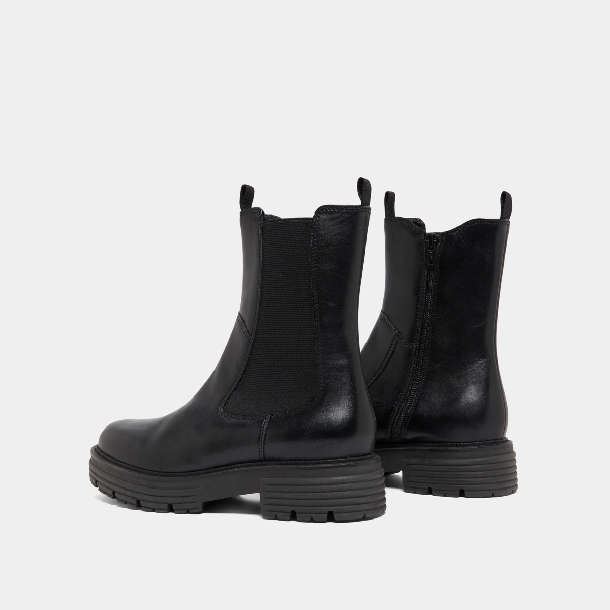 Bottines &agrave; semelles crant&eacute;es en cuir noir | ANTONELLE | Jonak