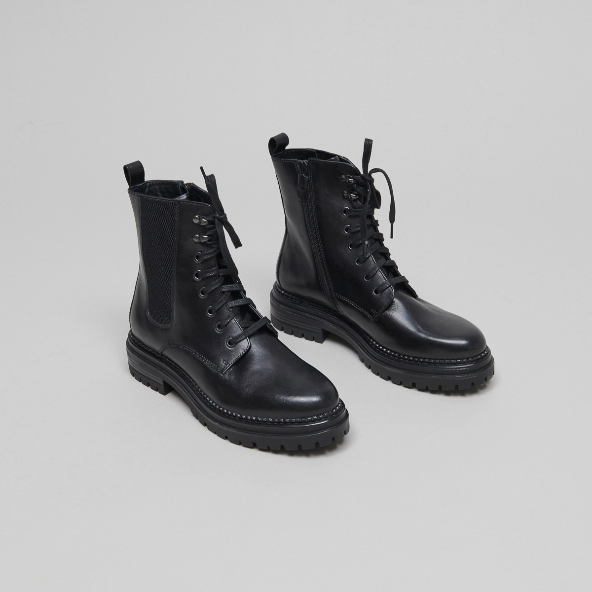 Boots à lacets et semelles crantées en cuir noir | ADALUS | Jonak