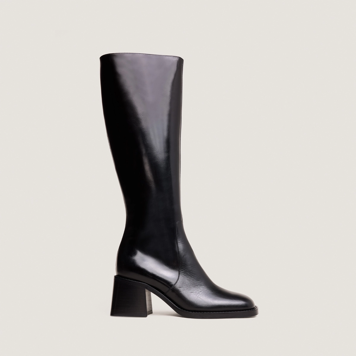 Bottes à talons épais et bouts carrés en cuir noir | DIOU | Jonak