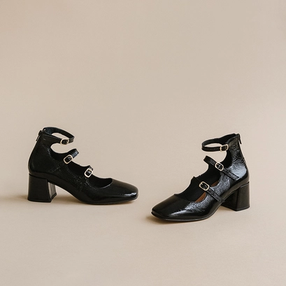 Babies à brides et talons noir