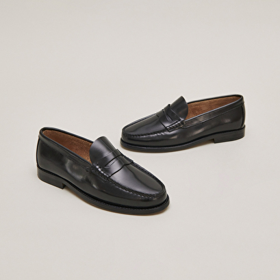 Mocassins à bouts ronds en cuir glacé noir | ODELYA | Jonak