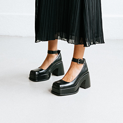 Babies à plateformes en cuir noir | BARTH | Jonak