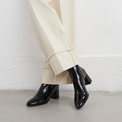 Bottines à talons en vernis plissé noir | DONIAMA | Jonak
