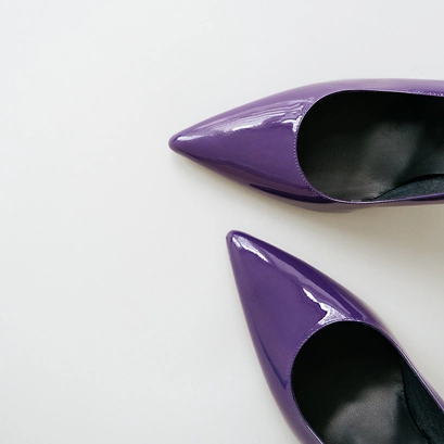 Escarpins &agrave; bouts pointus en cuir verni violet | DINERO | Jonak