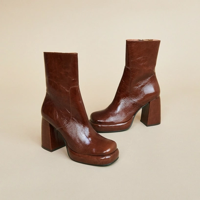 Bottines à plateformes et bouts carrés marron