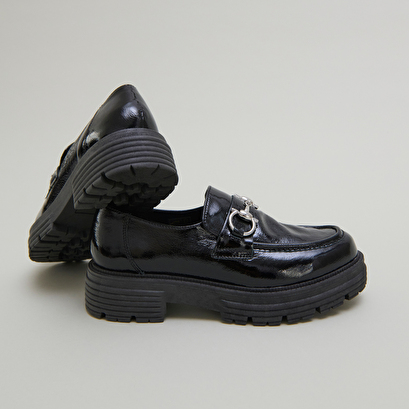 Mocassins à mors et semelles crantées en vernis plissé noir | ANTON | Jonak