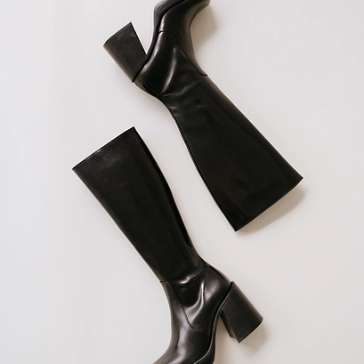 Bottes hautes &agrave; talons &eacute;pais et bouts ca... en cuir noir taille mollet M | BONBON