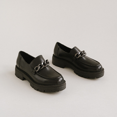 Mocassins &agrave; chaines et semelles crant&eacute;es... noir