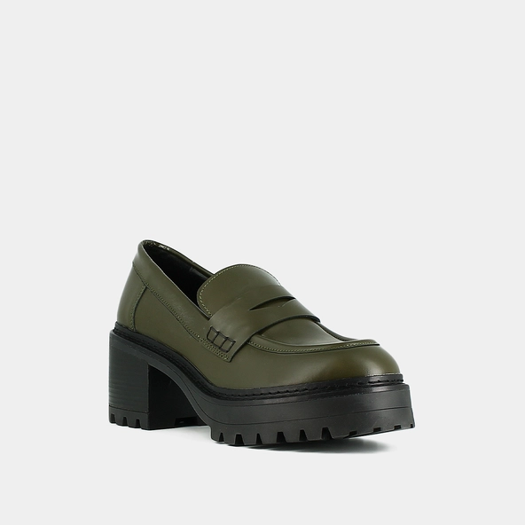 Mocassins à talons et semelles crantées... en cuir glacé kaki | RHUM | Jonak