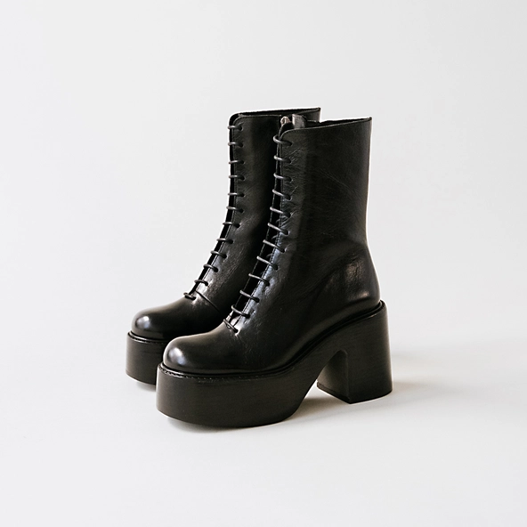 Boots à plateformes et lacets en cuir vieilli noir | BAGUETTE | Jonak