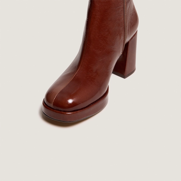 Bottines à plateformes et bouts carrés en cuir brillant marron | VORIS | Jonak