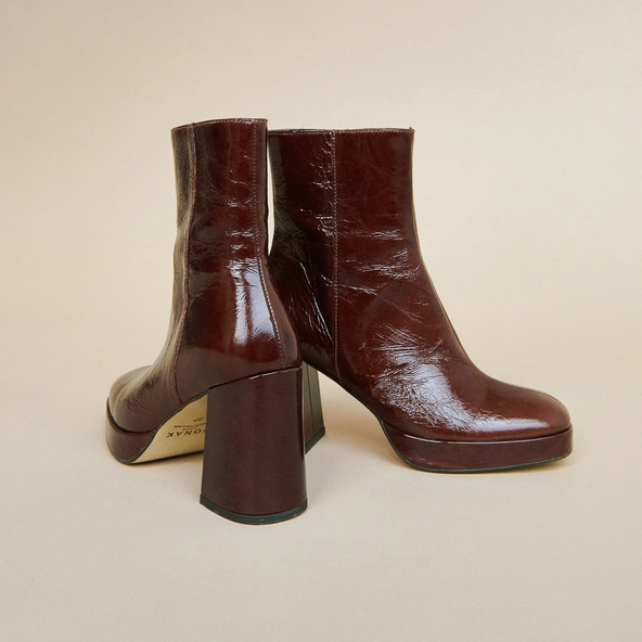Bottines à plateformes et bouts carrés en cuir brillant marron | VORIS | Jonak