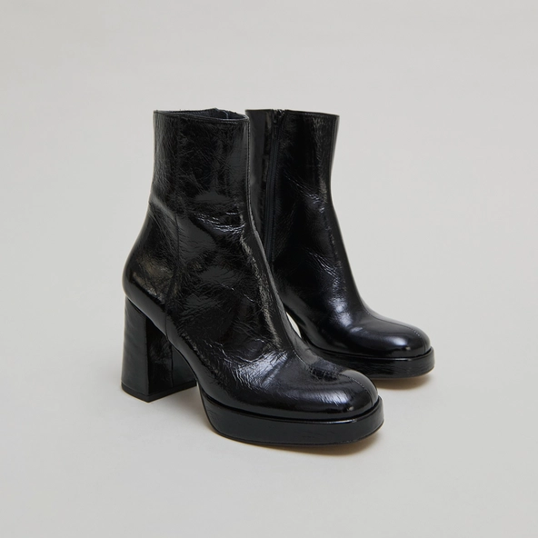 Bottines &agrave; plateformes et bouts carr&eacute;s en cuir brillant noir | VORIS | Jonak