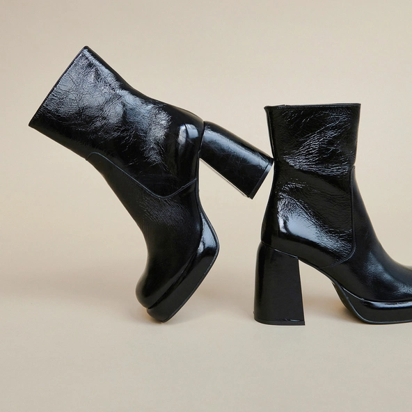 Bottines à plateformes et bouts carrés en cuir brillant noir | DENA | Jonak