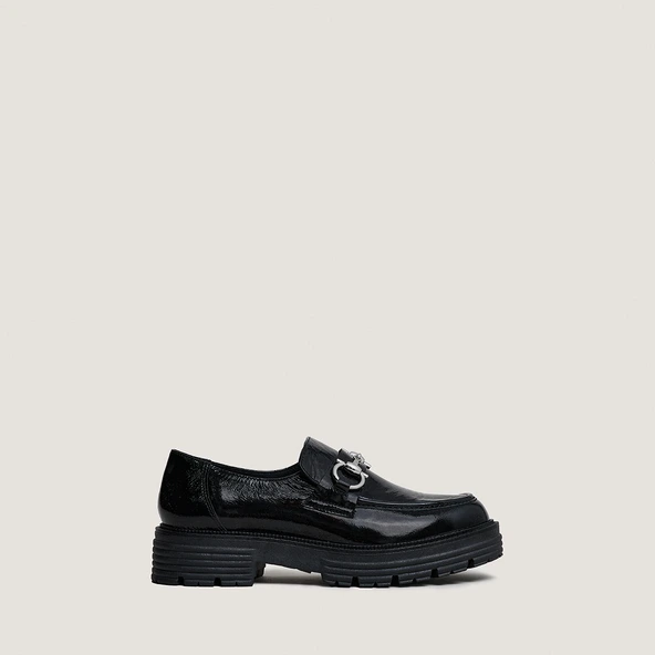 Mocassins &agrave; mors et semelles crant&eacute;es en vernis pliss&eacute; noir | ANTON | Jonak