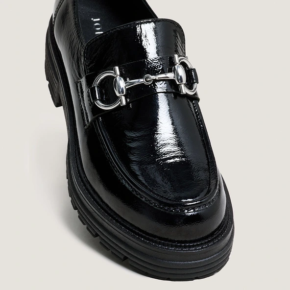 Mocassins &agrave; mors et semelles crant&eacute;es en vernis pliss&eacute; noir | ANTON | Jonak