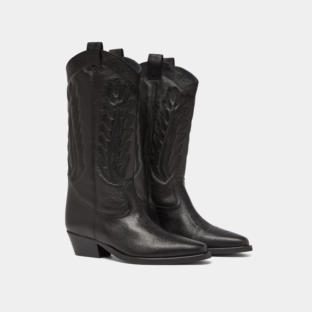 Bottes &agrave; bouts pointus et surpiqures apparentes en cuir grain&eacute; noir | DELEA | Jonak