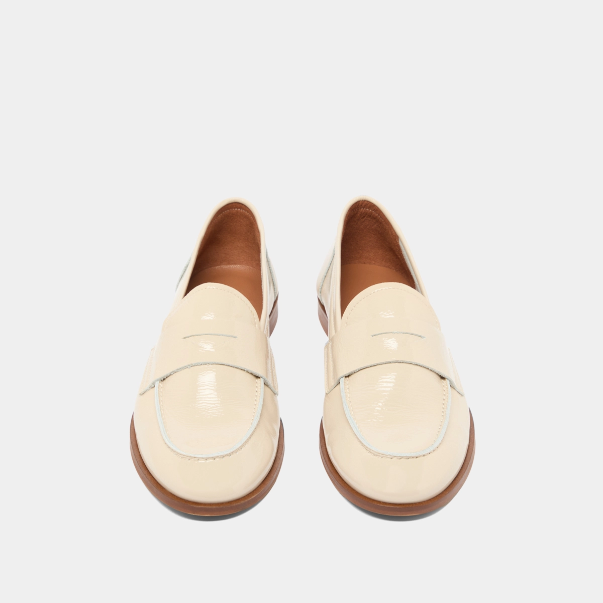 Mocassins à bouts ronds en vernis plissé écru | THELMA | Jonak