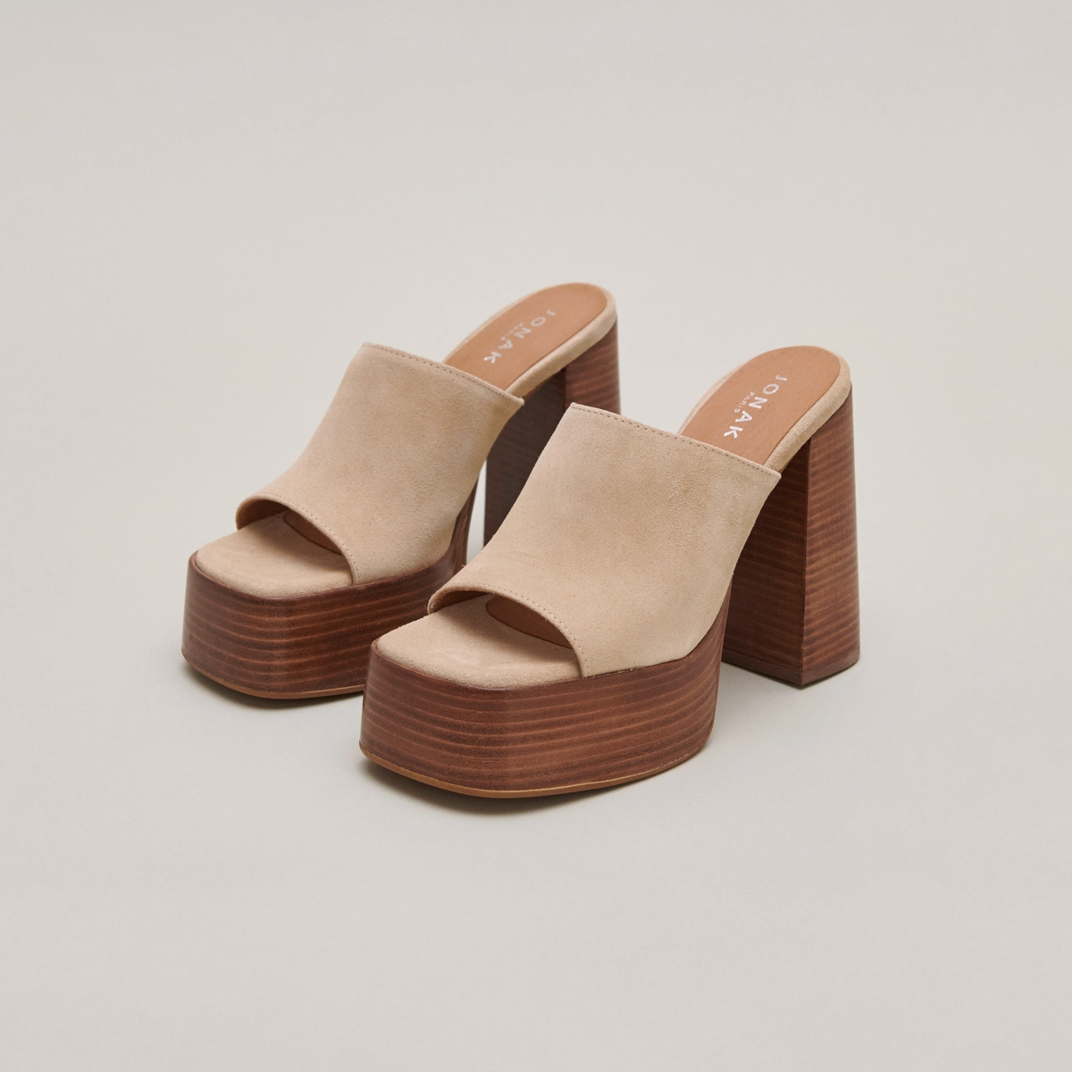 Mules à talons et bouts ouverts en croûte beige | BEATRICE | Jonak