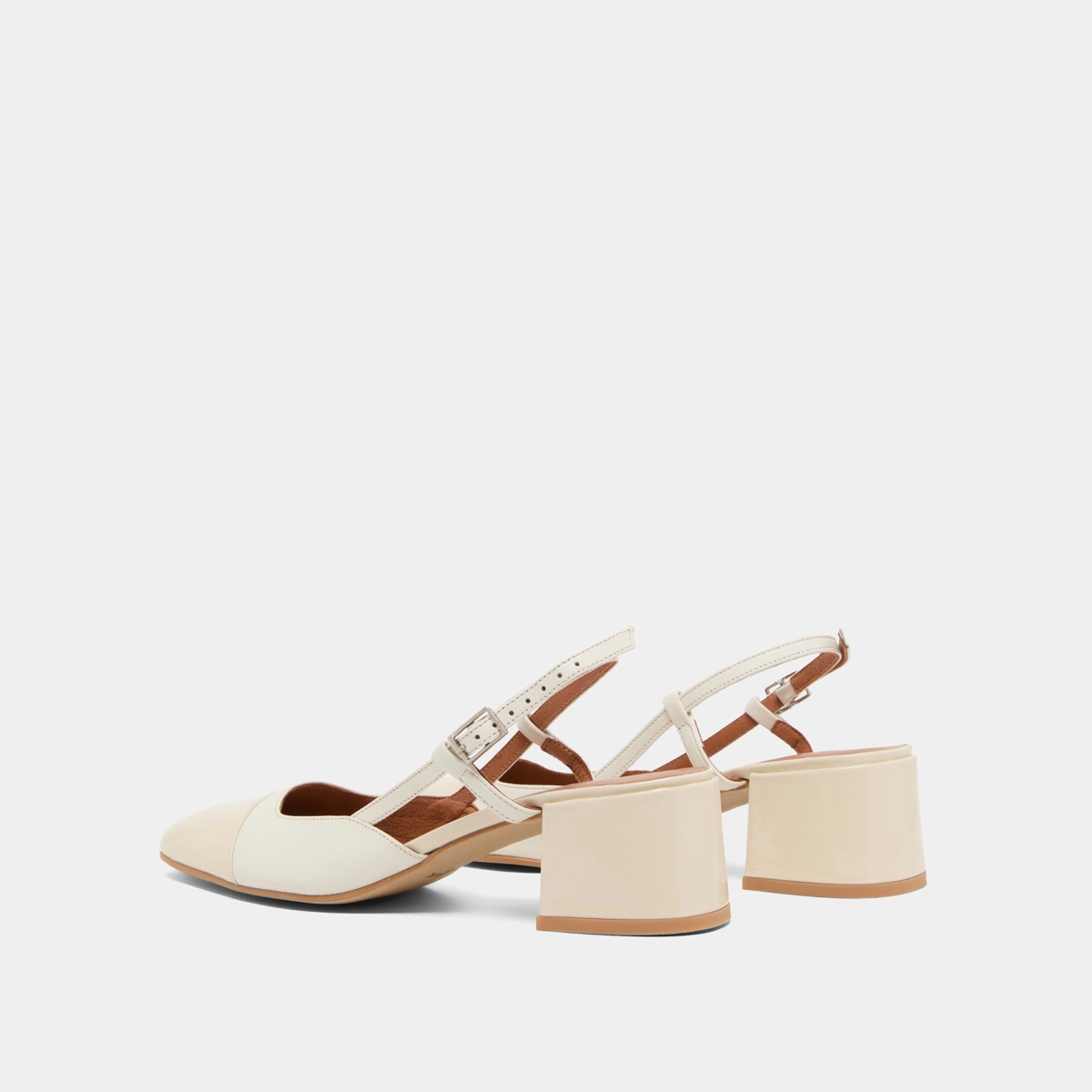 Slingbacks &agrave; petits talons en vernis et cuir &eacute;crus | DHAPOPY | Jonak