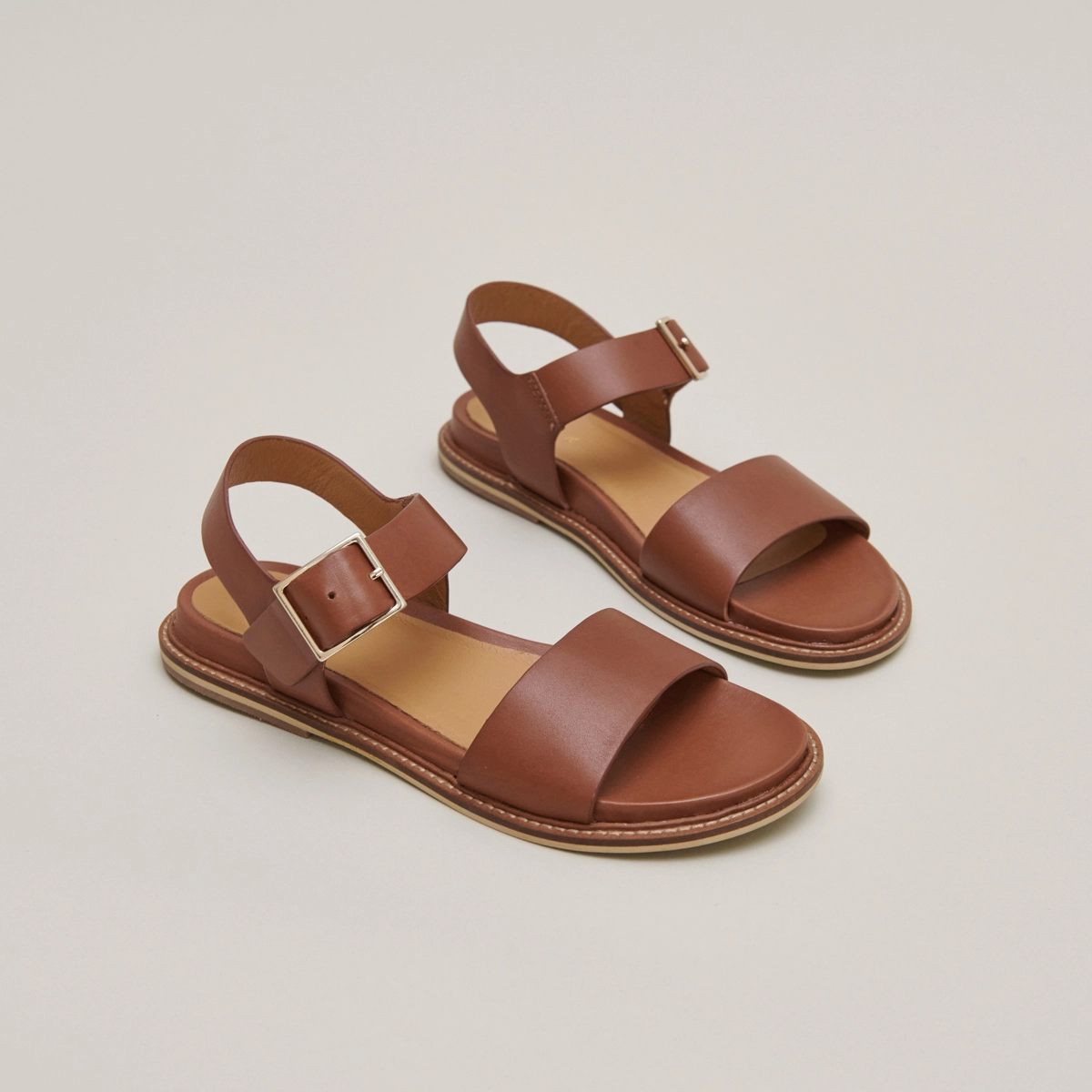 Sandales à brides et bouts ouverts en cuir cognac | ACCO | Jonak