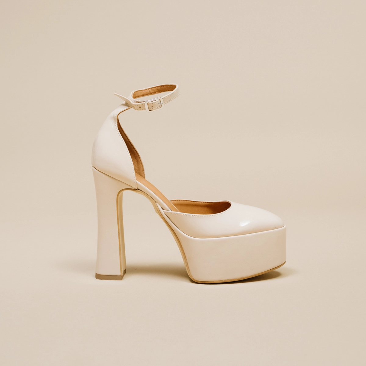 Babies à talons et plateformes en vernis beige | JENNY | Jonak