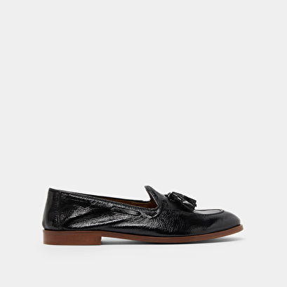Mocassins à bouts ronds et pompons en vernis plissé noir | TIPHAINE | Jonak