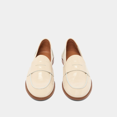 Mocassins à bouts ronds en vernis plissé écru | THELMA | Jonak