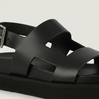 Sandales &agrave; brides crois&eacute;es en cuir glac&eacute; noir | LAGUNE | Jonak