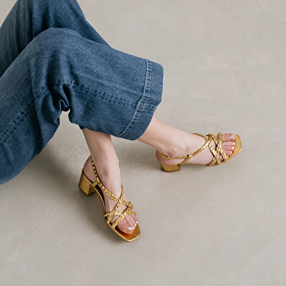 Sandales à brides croisées en cuir métallisé or | VALI | Jonak