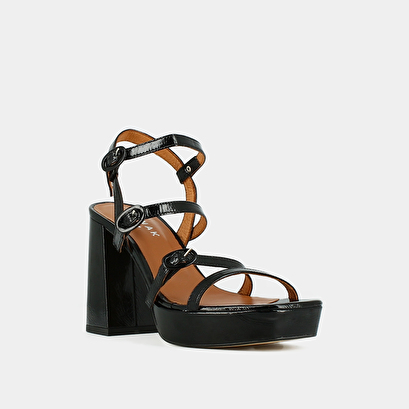 Sandales à brides et bouts carrés en cuir brillant noir | VALENS | Jonak