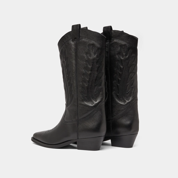 Bottes &agrave; bouts pointus et surpiqures apparentes en cuir grain&eacute; noir | DELEA | Jonak