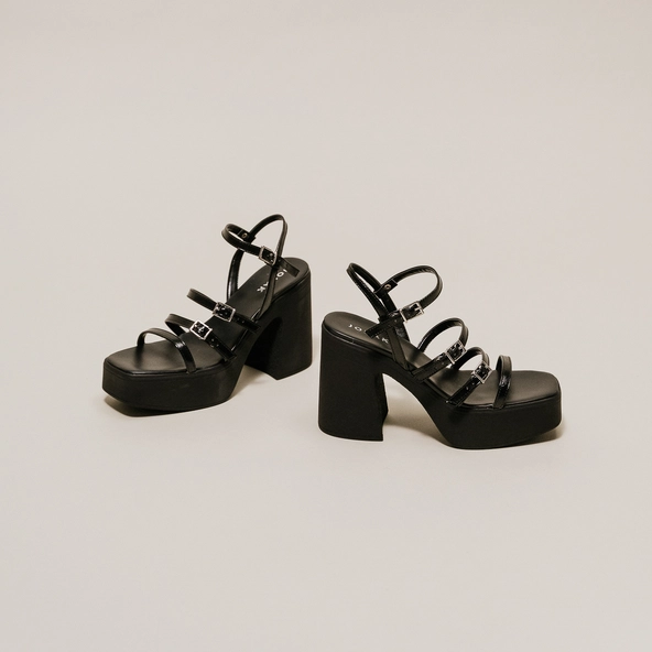 Sandales à brides et plateformes en vernis plissé noir | PUZZLE | Jonak
